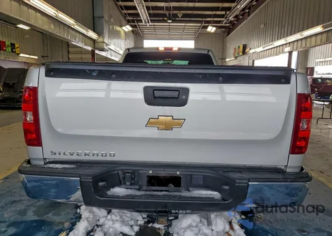 2011 Chevrolet Silverado K1500 z USA, uszkodzony, nr VIN 1GCNKPEX2BZ342899